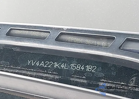 2020 Volvo Xc90 T6 Momentum 6 Passenger z USA, uszkodzony, nr VIN YV4A221K4L1584182